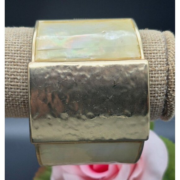 Chico's Wide Statement Hinged Bangle Bracelet Hammered Gold Tone & Cream - Picture 3 of 9